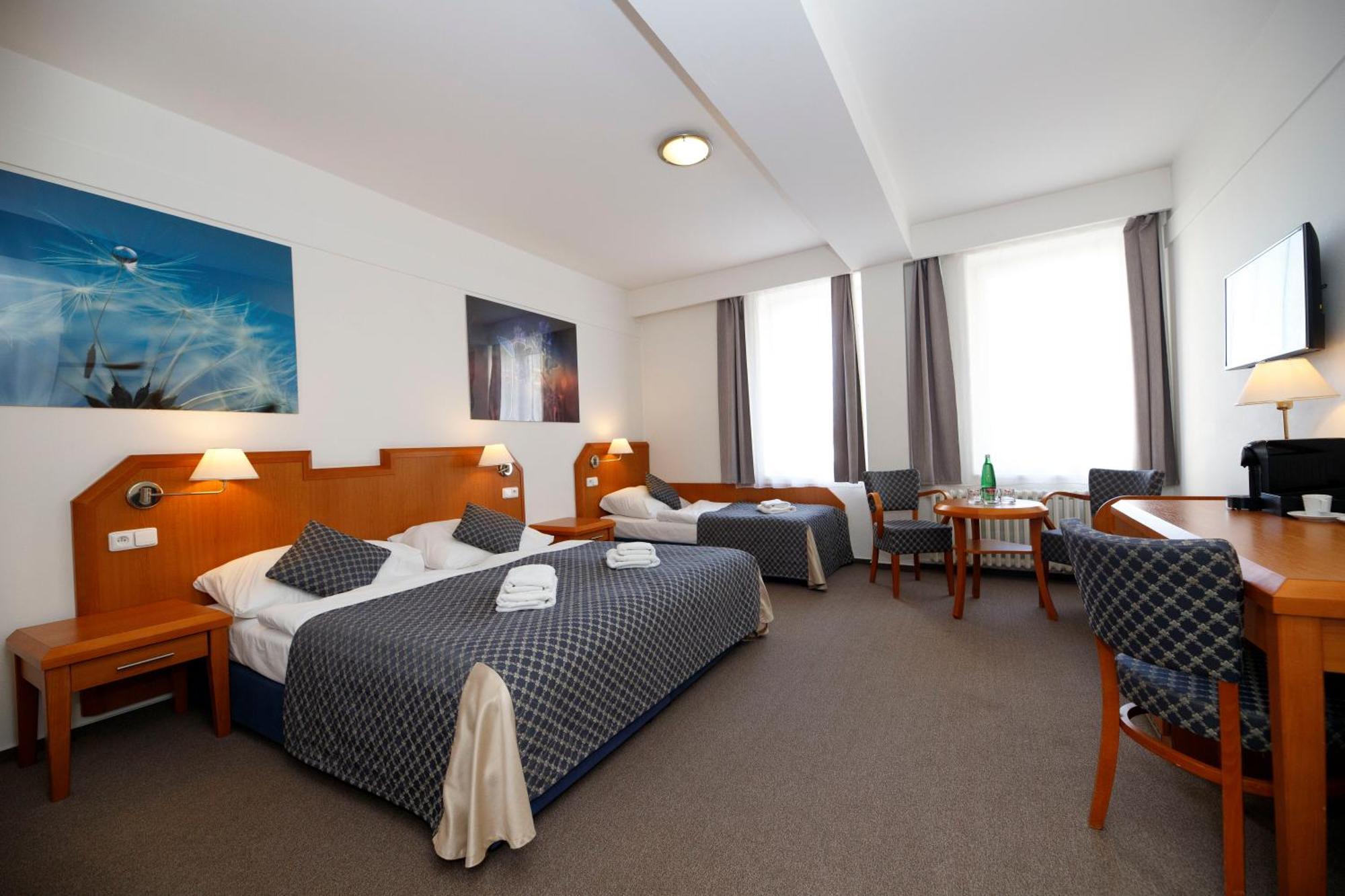 Lh Hotel Medinek Old Town Kutná Hora Zewnętrze zdjęcie