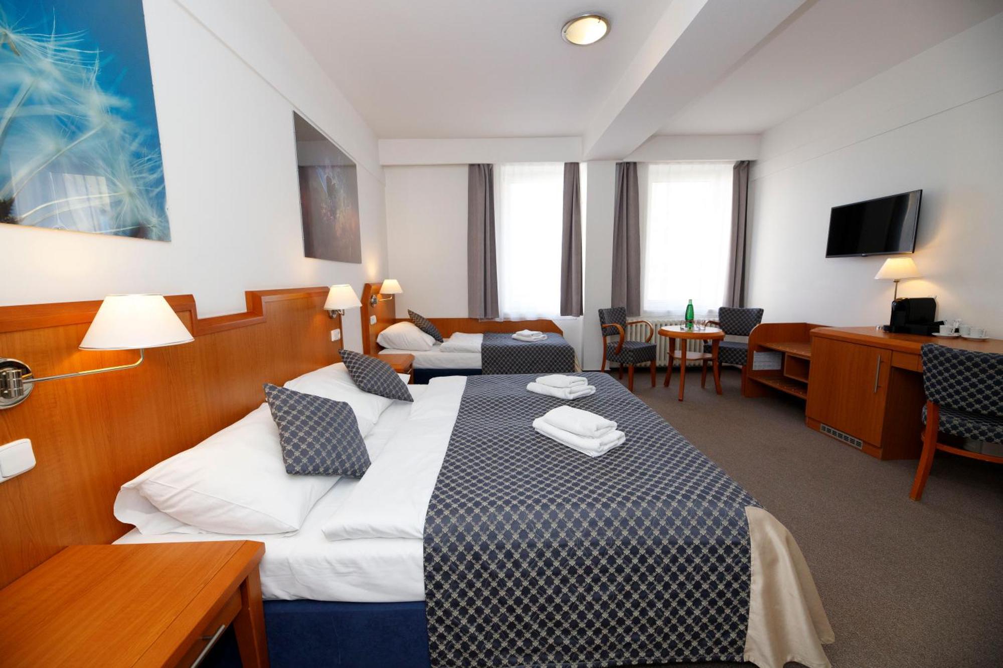 Lh Hotel Medinek Old Town Kutná Hora Zewnętrze zdjęcie
