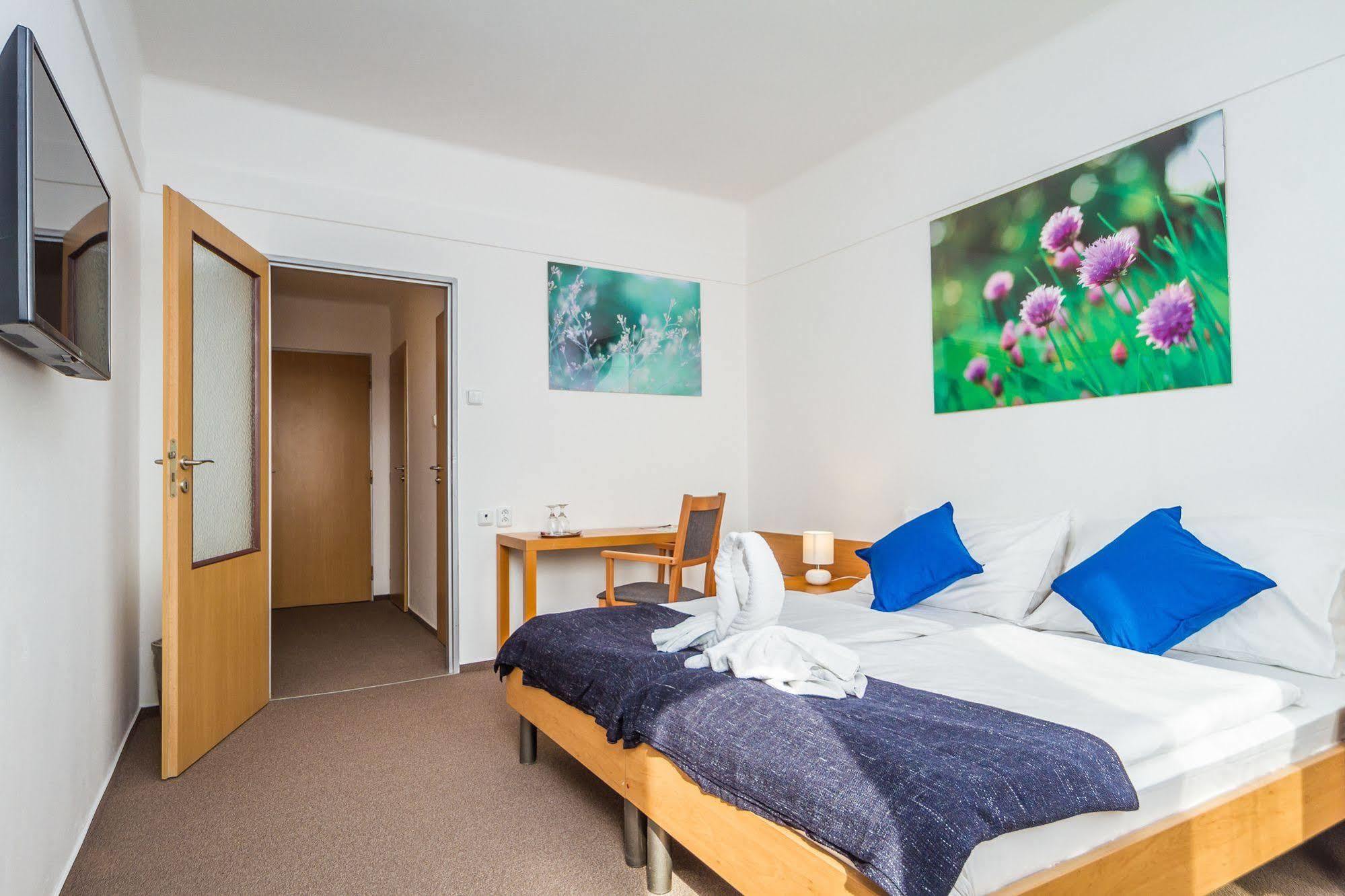Lh Hotel Medinek Old Town Kutná Hora Zewnętrze zdjęcie
