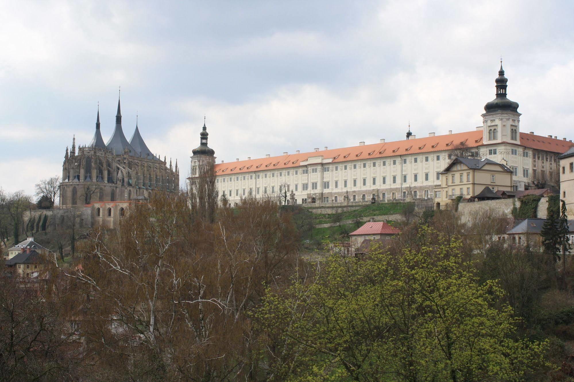 Lh Hotel Medinek Old Town Kutná Hora Zewnętrze zdjęcie